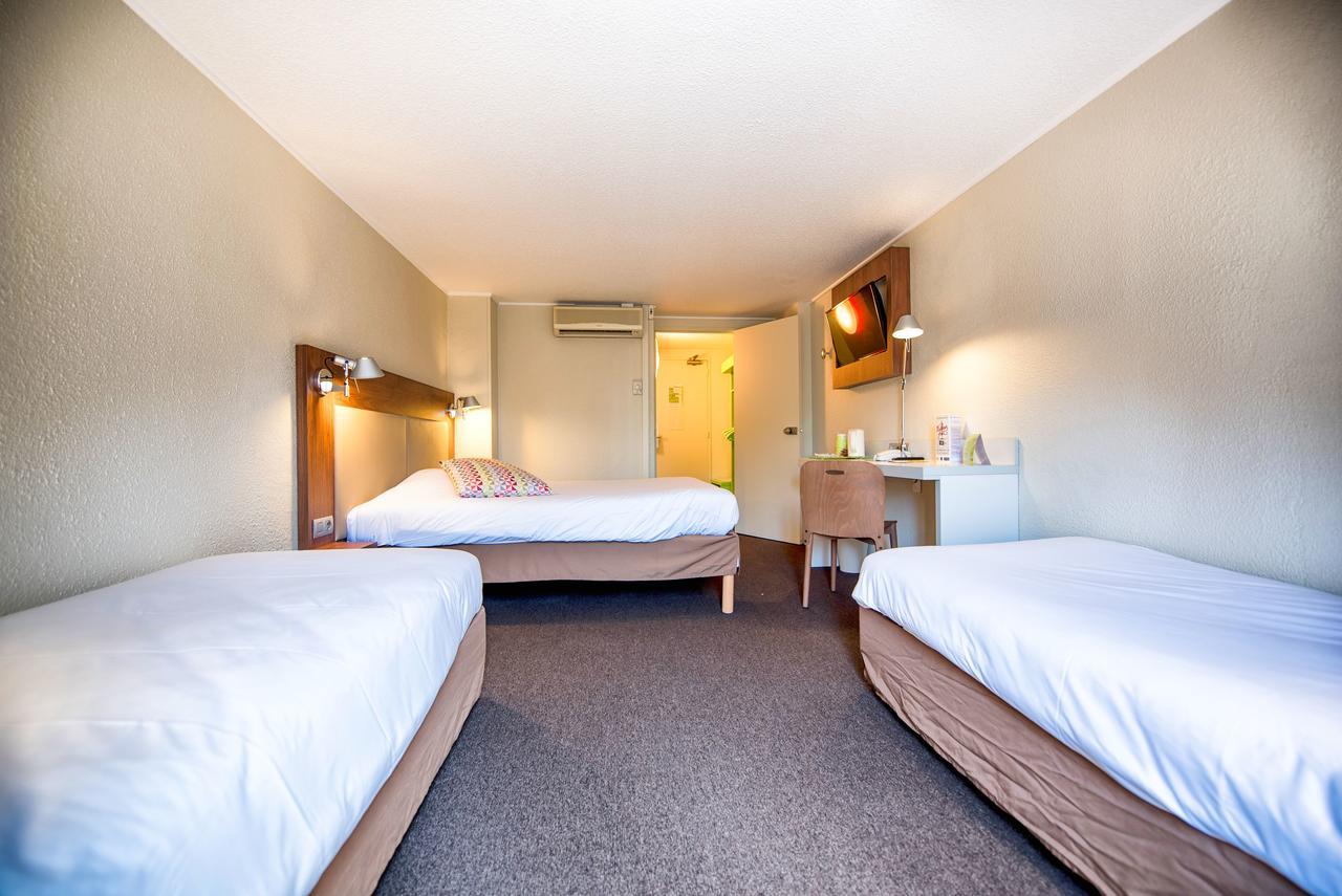 Standard Quadruple Room,1279225579:JPEG